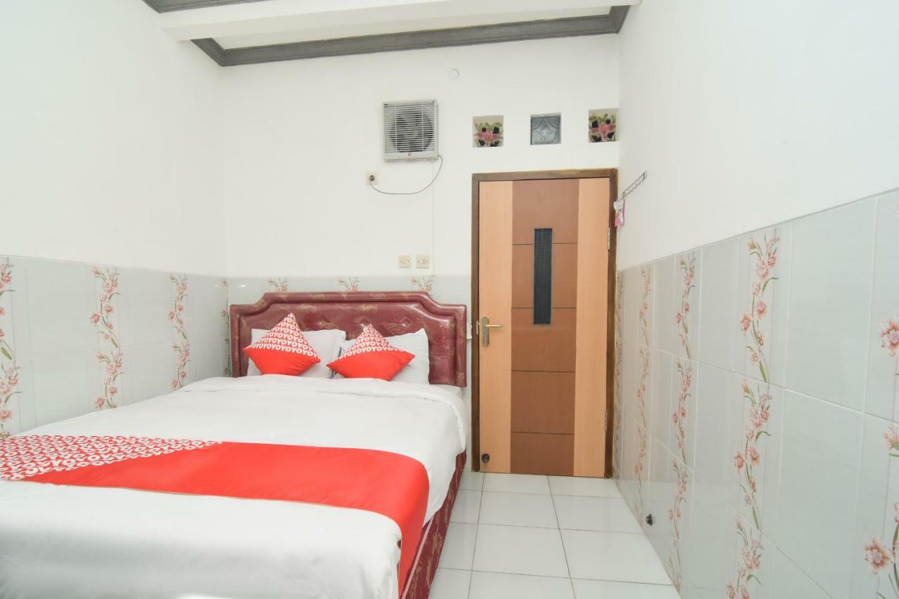 Dua Putri Villa Pasuruan Buitenkant foto