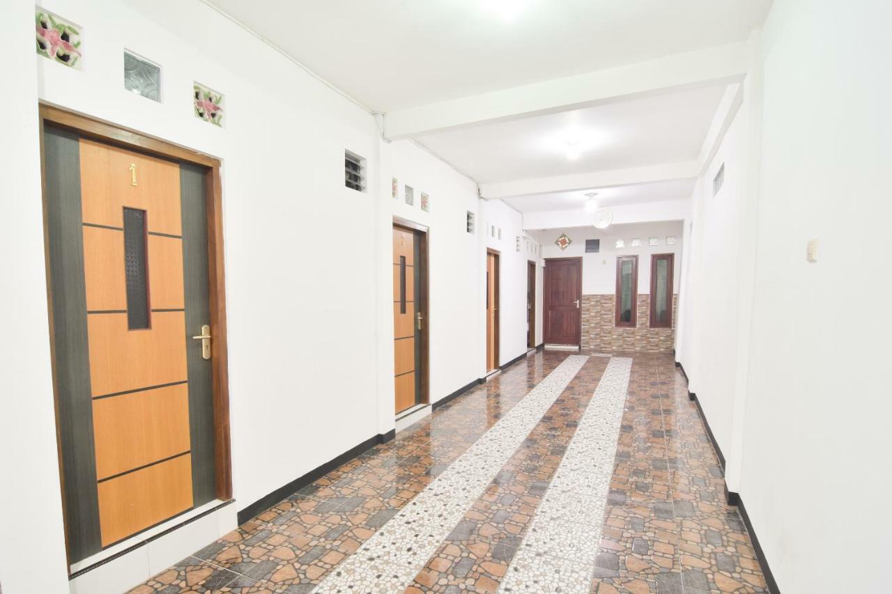 Dua Putri Villa Pasuruan Buitenkant foto