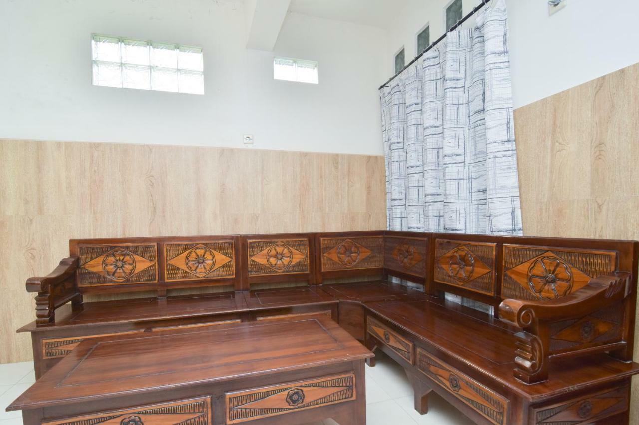 Dua Putri Villa Pasuruan Buitenkant foto