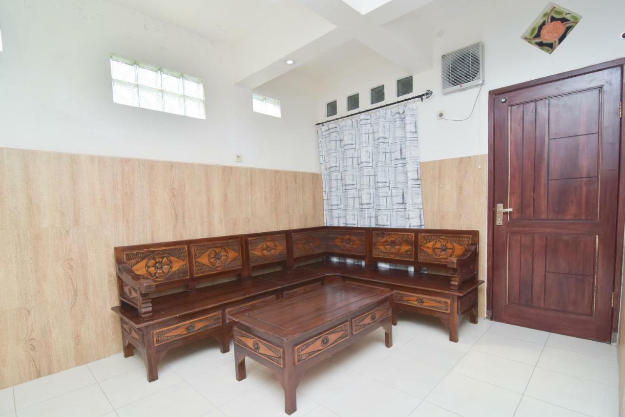 Dua Putri Villa Pasuruan Buitenkant foto