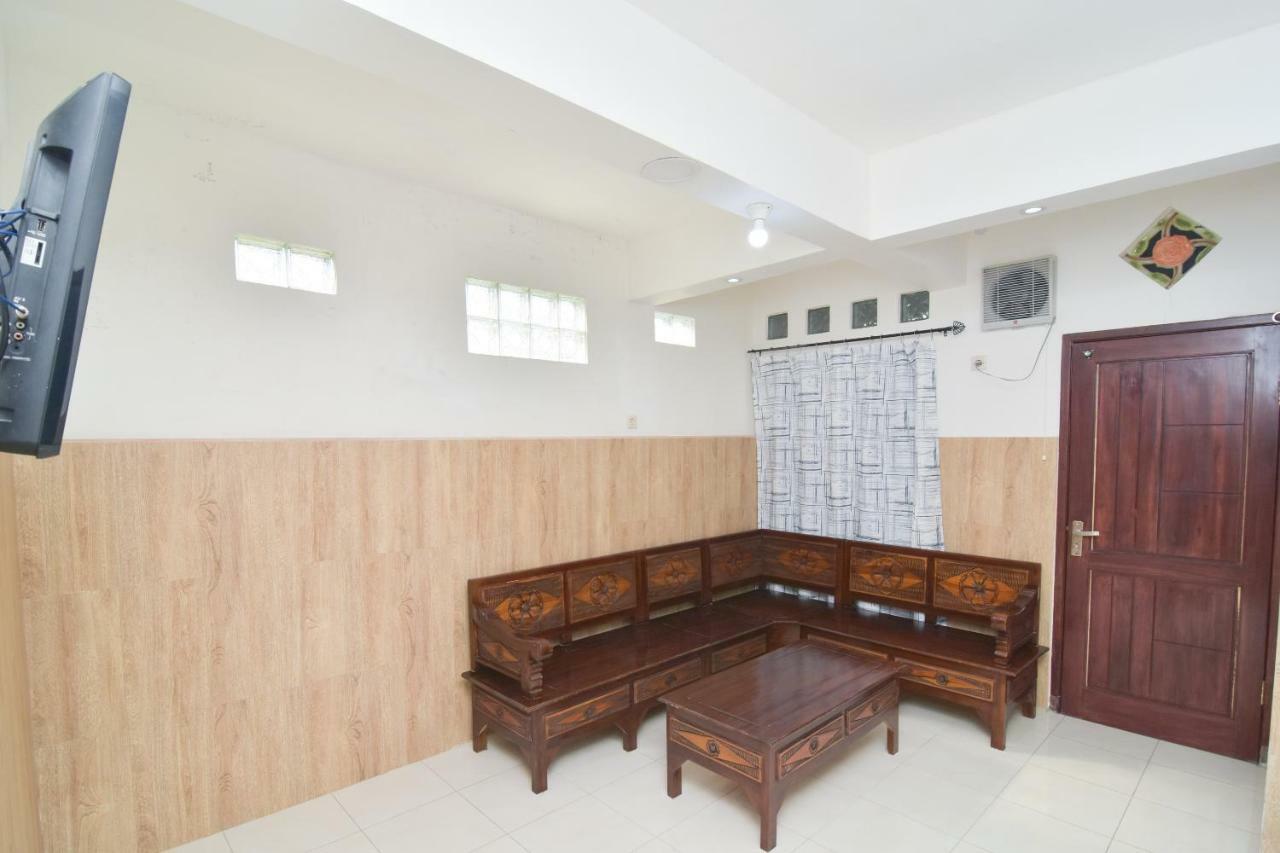 Dua Putri Villa Pasuruan Buitenkant foto